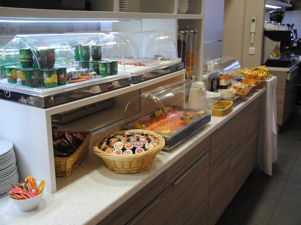里维拉艾登宫殿酒店 戛纳 外观 照片